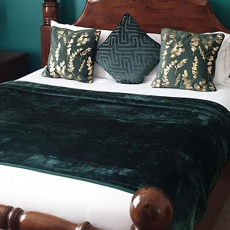 The Shakespeare Deluxe Hotel And Caribbean Restaurant Halifax Dış mekan fotoğraf